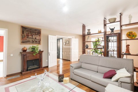 Villa de 5 dormitorios en venta en Sant Cugat del Vallès, Barcelona, Cataluña, Spain № 4205 - foto 4