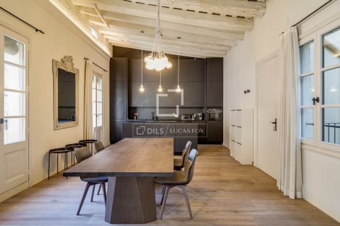 Apartamento de 2 dormitorios en venta en Barcelona, Cataluña, Spain № 6545 - foto 3