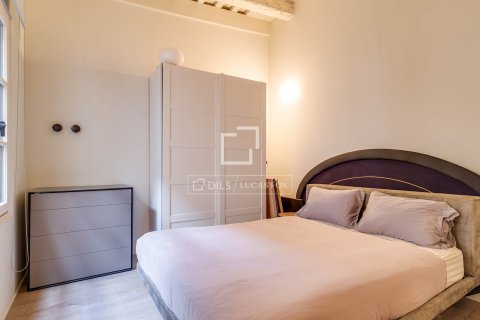 Apartamento de 2 dormitorios en venta en Barcelona, Cataluña, Spain № 6545 - foto 18