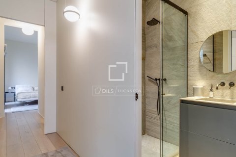 Apartamento de 2 dormitorios en venta en Barcelona, Cataluña, Spain № 6545 - foto 12