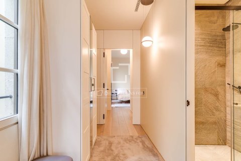 Apartamento de 2 dormitorios en venta en Barcelona, Cataluña, Spain № 6545 - foto 16