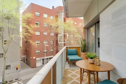 Купить квартиру в Барселона, Испания с 4 спальни, 122м², № 6544 - фото 9