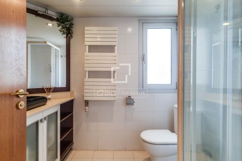 Купить квартиру в Барселона, Испания с 4 спальни, 122м², № 6544 - фото 18