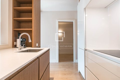 Купить квартиру в Барселона, Испания с 2 спальни, 70м², № 6541 - фото 13