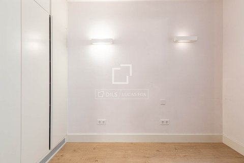 Купить квартиру в Барселона, Испания с 2 спальни, 70м², № 6541 - фото 23