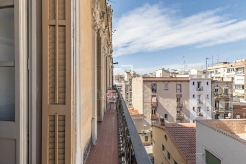 Купить квартиру в Барселона, Испания с 2 спальни, 68м², № 6540 - фото 26