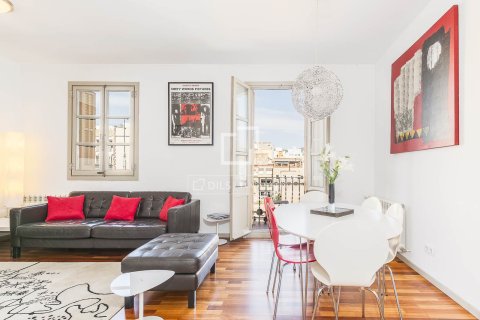 Купить квартиру в Барселона, Испания с 2 спальни, 68м², № 6540 - фото 2