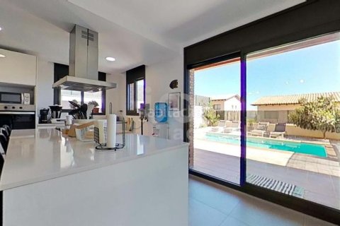 Дом с 4 спальнями в Кастеллет-и-ла-Горнали, Барселона, Каталония, Испания № 2823