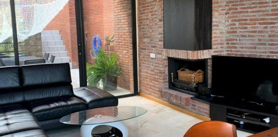 5 bedrooms house for sale in Castelldefels, Barcelona, Catalonia, Spain № 6632