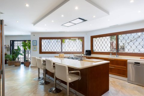 6 bedrooms villa for sale in Cabrils, Barcelona, Catalonia, Spain № 6637 - photo 12
