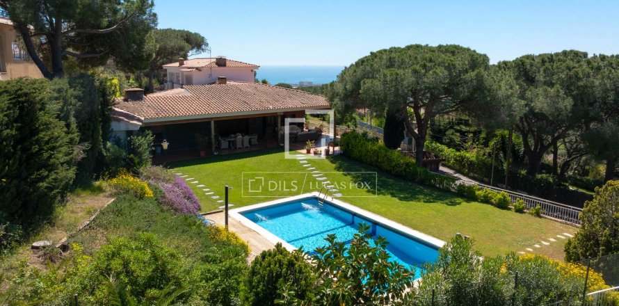 6 bedrooms villa for sale in Cabrils, Barcelona, Catalonia, Spain № 6637