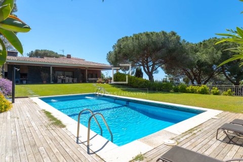 6 bedrooms villa for sale in Cabrils, Barcelona, Catalonia, Spain № 6637 - photo 3
