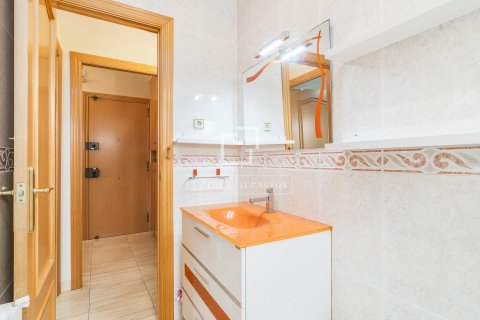 Ático de 3 dormitorios en venta en Barcelona, Cataluña, Spain № 6639 - foto 27