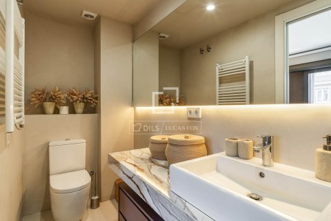 Купить квартиру в Барселона, Испания с 3 спальни, 150м², № 6638 - фото 11