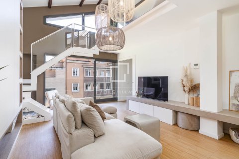 Купить квартиру в Барселона, Испания с 3 спальни, 150м², № 6638 - фото 6