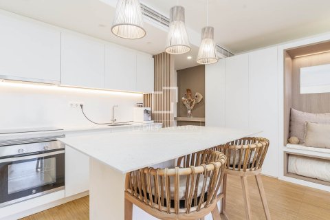 Купить квартиру в Барселона, Испания с 3 спальни, 150м², № 6638 - фото 5
