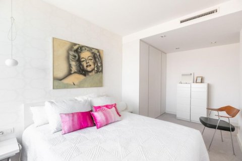 Купить квартиру в Барселона, Испания с 5 комнат, 160м², № 1527 - фото 16