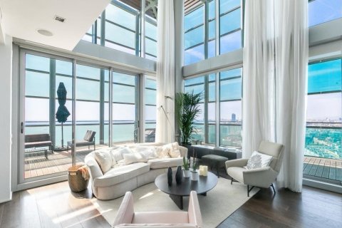 Купить квартиру в Барселона, Испания с 5 комнат, 160м², № 1527 - фото 2