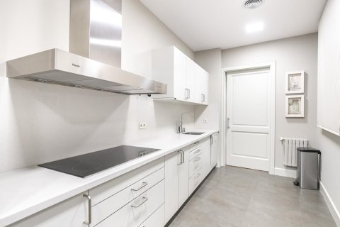 4 bedrooms apartment for sale in Barcelona, Catalonia, Spain № 1526 - photo 7