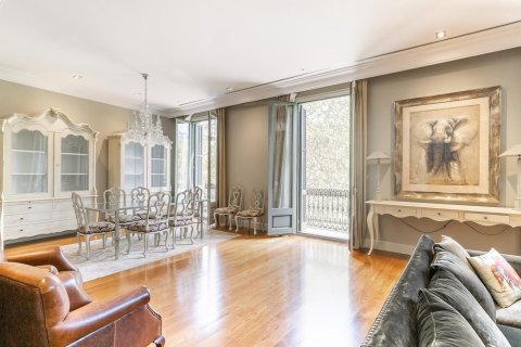 4 bedrooms apartment for sale in Barcelona, Catalonia, Spain № 1526 - photo 16