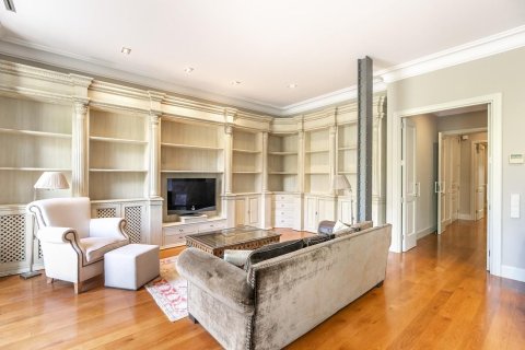 4 bedrooms apartment for sale in Barcelona, Catalonia, Spain № 1526 - photo 18