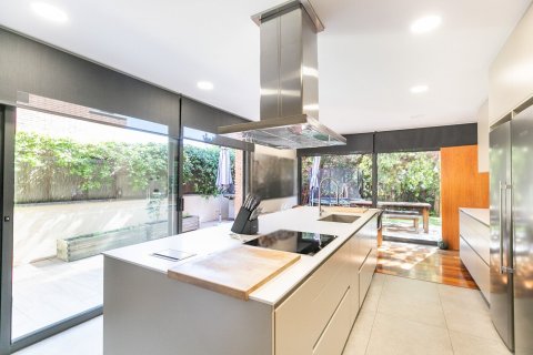 Купить дом в Барселона, Испания с 6 комнат, № 1528 - фото 11