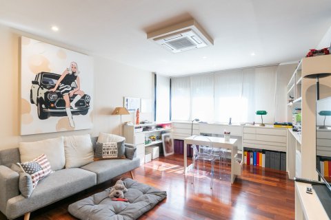 Купить дом в Барселона, Испания с 6 комнат, № 1528 - фото 15