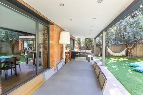 Купить дом в Барселона, Испания с 6 комнат, № 1528 - фото 6