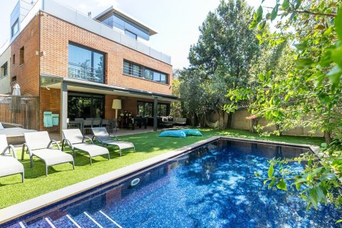 Дом с 5 спальнями в Барселоне, Каталония, Испания № 1528