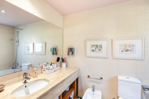 Купить дом в Барселона, Испания с 6 комнат, № 1528 - фото 17