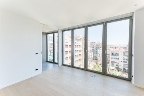 Apartamento de 4 dormitorios en venta en Barcelona, Cataluña, Spain № 1522 - foto 10