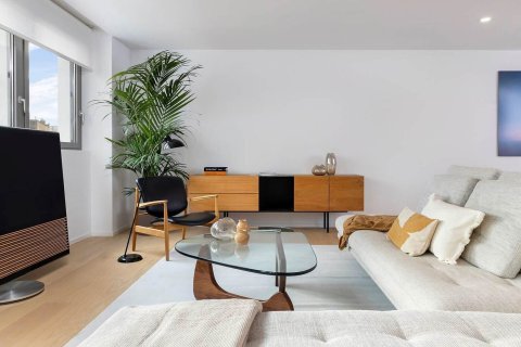 Квартира с 4 спальнями в Барселоне, Каталония, Испания № 1522