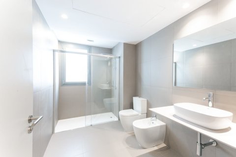 Apartamento de 4 dormitorios en venta en Barcelona, Cataluña, Spain № 1522 - foto 13