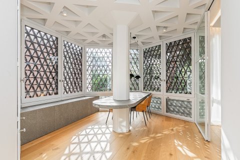 Купить квартиру в Барселона, Испания с 6 комнат, № 1523 - фото 6