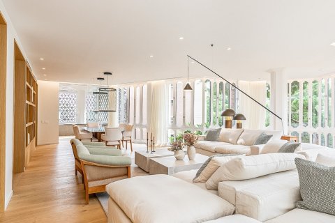 Квартира с 5 спальнями в Барселоне, Каталония, Испания № 1523