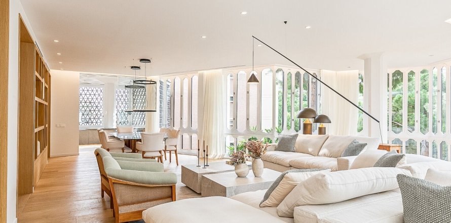 Квартира с 5 спальнями в Барселоне, Каталония, Испания № 1523