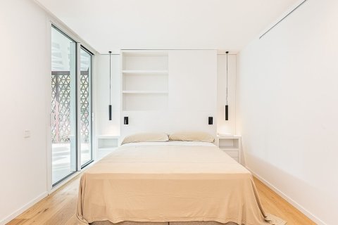 Купить квартиру в Барселона, Испания с 6 комнат, № 1523 - фото 10