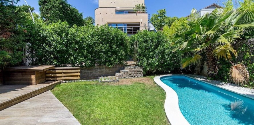 Дом с 5 спальнями в Барселоне, Каталония, Испания № 1524