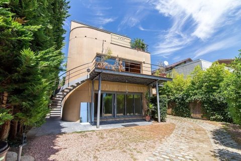 Купить дом в Барселона, Испания с 6 комнат, № 1524 - фото 2