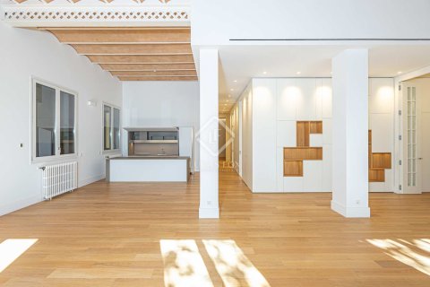 2 chambres apartment à vendre à Barcelona, Catalonia, Spain № 4433 - photo 30