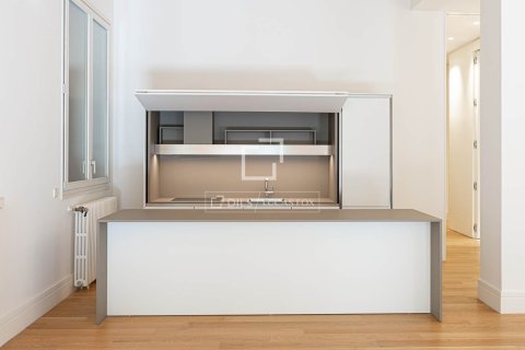 3 chambres apartment à vendre à Barcelona, Catalonia, Spain № 4435 - photo 8