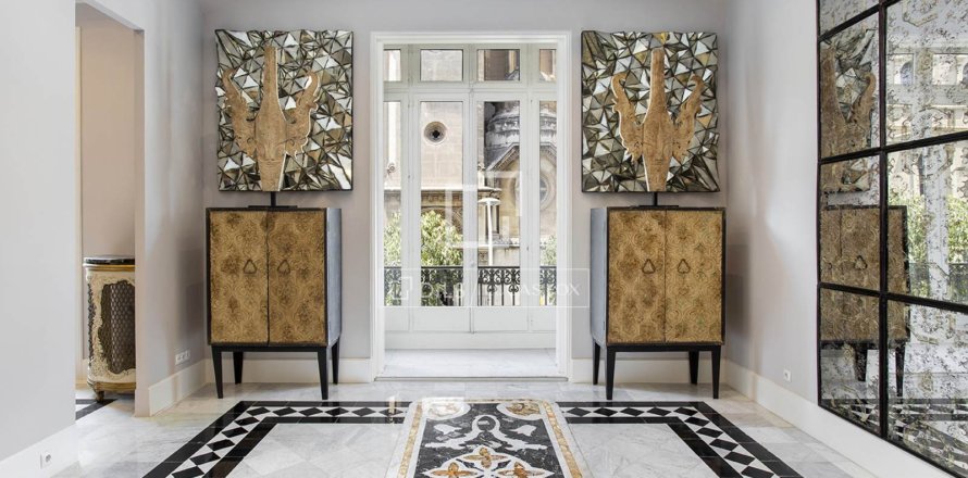 3 chambres apartment à vendre à Barcelona, Catalonia, Spain № 4432