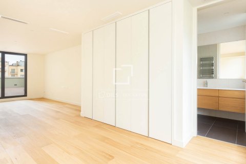 Ático de 2 dormitorios en venta en Barcelona, Cataluña, Spain № 4438 - foto 28