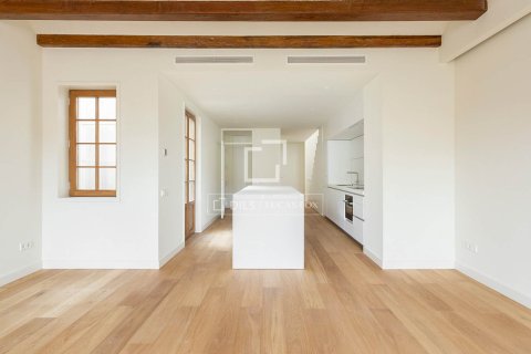 Ático de 2 dormitorios en venta en Barcelona, Cataluña, Spain № 4438 - foto 8