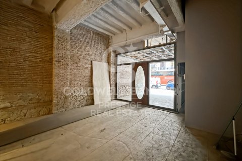 556 sq.m. commercial property for rent in Barcelona, Catalonia, Spain № 6113 - photo 3