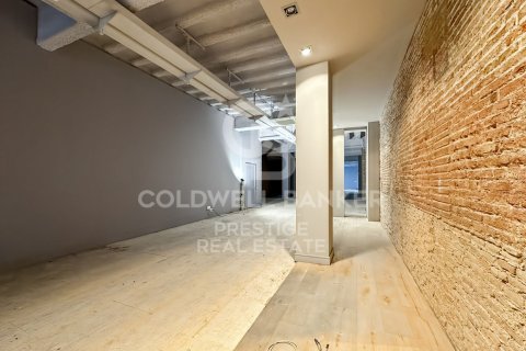556 sq.m. commercial property for rent in Barcelona, Catalonia, Spain № 6113 - photo 9