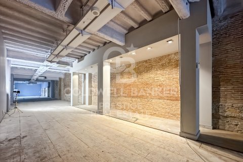 556 sq.m. commercial property for rent in Barcelona, Catalonia, Spain № 6113