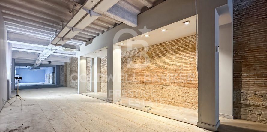 556 sq.m. commercial property for rent in Barcelona, Catalonia, Spain № 6113