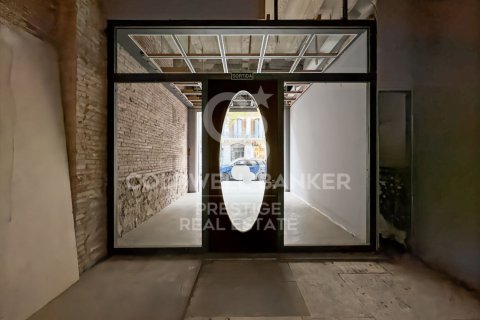 556 sq.m. commercial property for rent in Barcelona, Catalonia, Spain № 6113 - photo 4