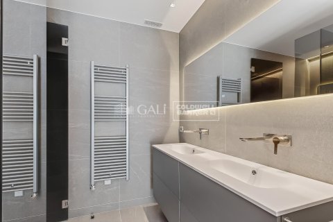 3 bedrooms apartment for rent in Principado De Andorra (Ninguna Poblacion Tiene C.P.), Lleida, Catalonia, Spain № 6119 - photo 11